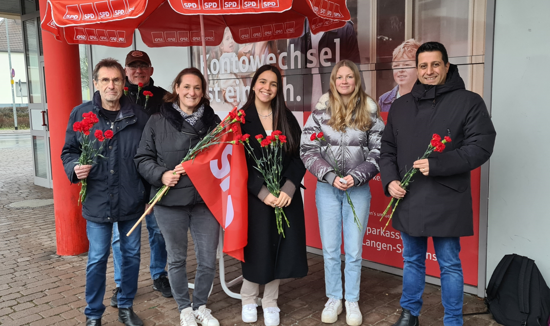 Nelken Weltfrauentag 2023-03-08